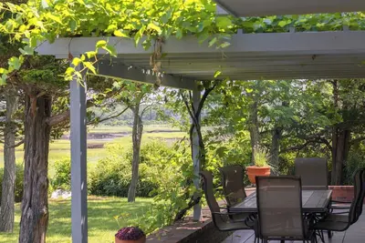 Image de 1 Minute Walk to Boat Meadow Landing!