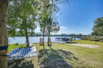 Image de Secluded waterfront cabin w/ private dock & ramp!