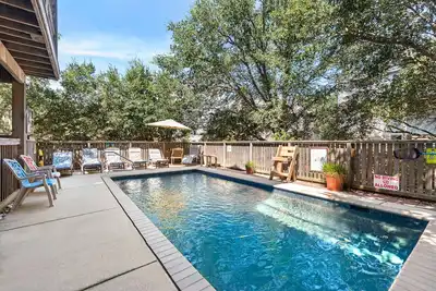 Image de Summersalt: Private Pool | Hot Tub | Rec Room