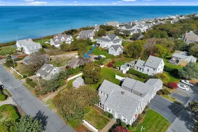 Image de Beautiful Cottage with Private Association Rights