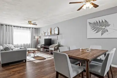 Image de Easy access to the interstate and all that Springfield has to offer.