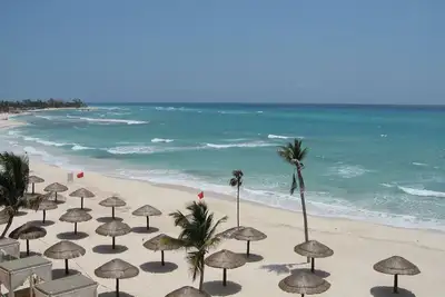 Image de 2 Private rooms with private balcony facing the Mexican Caribbean.