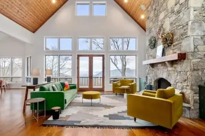 Image de Amazing views at L’Oursière in Bear Lake Reserve, from the new  hot tub.