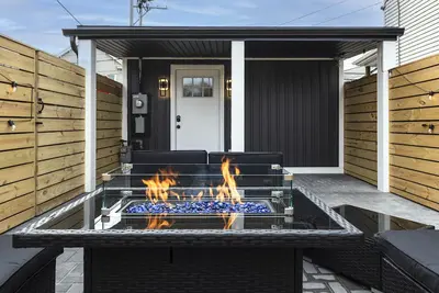 Charming tiny home in delightful Beacon, 2 blocks from main st. Private patio