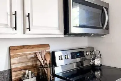 Image de Tennyson Treehouse in Denver