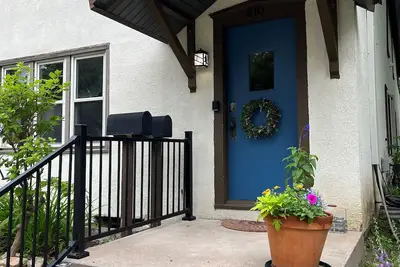 Image de Steps from beautiful downtown Stillwater! Charming 2-bedroom+ historic home.