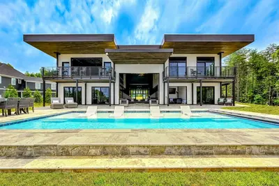Image de Lake Anna Luxury Lakefront, Beach, Pool & Hot Tub