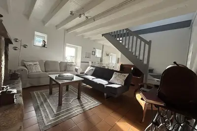 Image de Petite Maison en Pierres Entre Terre et mer