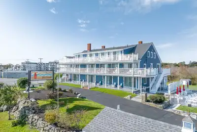 Image de Queen room with private oceanfront balcony - incredible views!