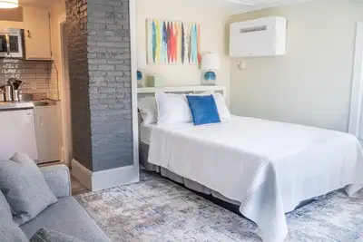 Image de Perfect second floor suite!