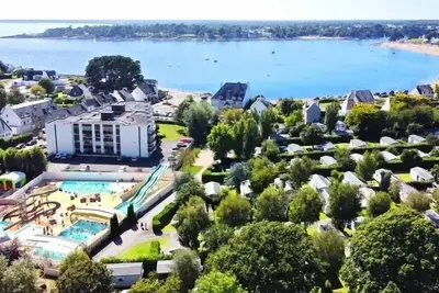 Image de Chalet für Behinderte – 35 m² – 2 Schlafzimmer – überdachte Terrasse – (Chalet für Menschen mit eingeschränkter Mobilität konzipiert) – 3 Personen