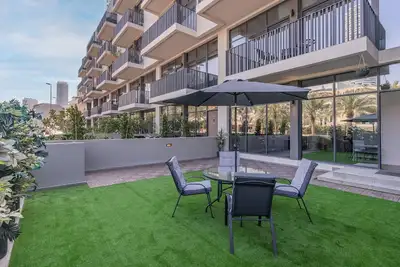 Image de 2 Bedroom Duplex Apartment at Belgravia 2, Jvc