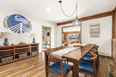 Image de Spacious light-filled house near Stillwater - The Stone's Throw Riverhouse