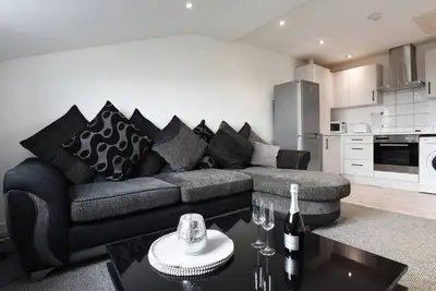 Image de *Spacious 2 Bedroom, 2 Bathroom Flat with Parking*