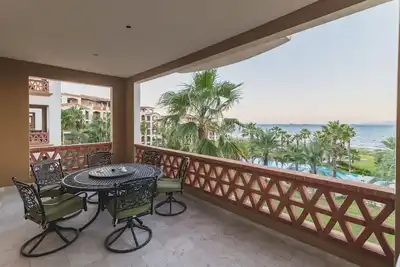 Image de Enjoy your vacations in this beautiful unit!