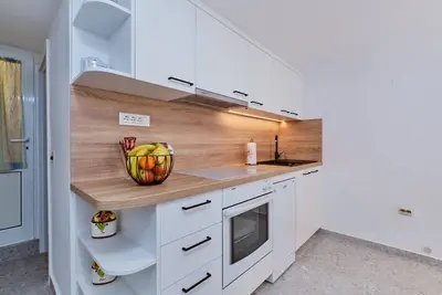 Image de Appartement d'une chambre prés de la plage Martinscica, Cres (A-22582-b)