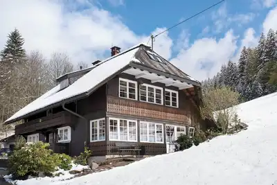 Image de Maison de vacances \"Schwarzwaldcasa\" avec vue sur les montagnes, terrasse privée et Wi-Fi
