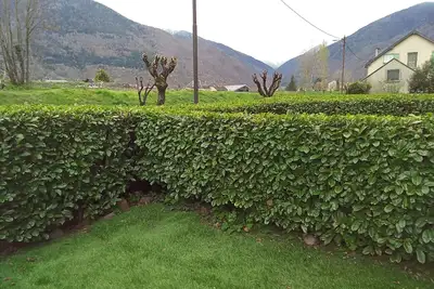 Appartement 3 Pièces Avec Jardinet, a 1 km du Centre Ville, Pour 4a6 Personnes