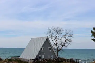 Image de Lakefront Chalet #20 w/ Beach Access, Pools, Sport Courts, Fishing Pond & more!