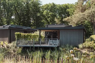 Image de This amazing Eco-Lodge designed by an architect is highly luxurious and completely furnished for four persons.