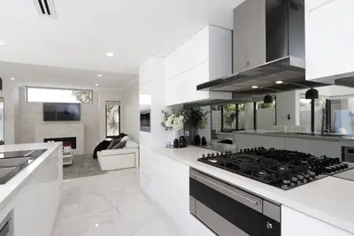 Image de Ultra Modern Villa Walk To The Beach