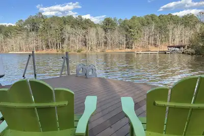 Image de Well appointed 3-bedroom family retreat with dock on beautiful Lake Oconee