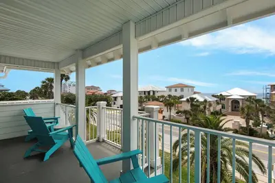 Image de Gorgeous & Across from Beach! Lsv-Carriage House-Community Pool-Destin Dory🐟