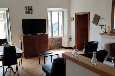 Image de entre mer et montagne, au coeur de Cervione, appartement entièrement rénové.