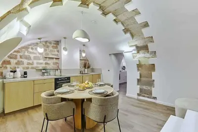 Image de Superbe Appartement Neuf Le Marais Place des Vosges