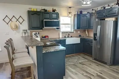 Image de R&M Red Roof Cabin - family friendly, fishing, Fun