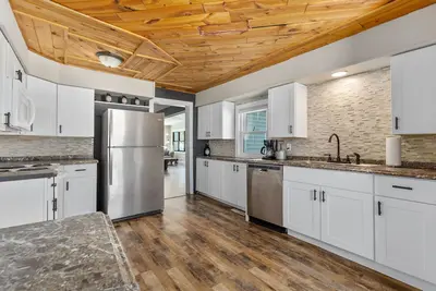 Image de 5 minute bike to trails & downtown - Dogs Okay!