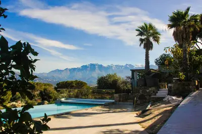 Image de 2 gîtes communicants : vue 360 citadelle, mer, piscine et montagnes!