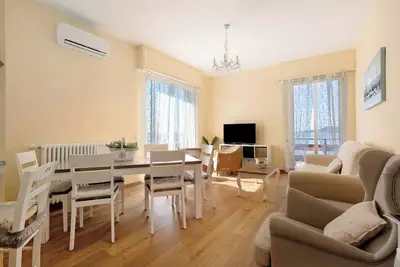 Image de Appartement \"Vue imprenable\" avec terrasse privée, Wi-Fi et climatisation