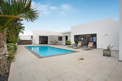 Image de Maison de vacances 'Casa Cabra' avec vue sur la mer, piscine privée et Wi-Fi