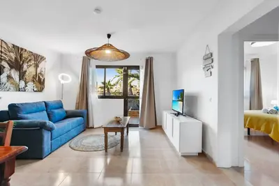 Image de Appartement Papagayo avec piscine partagée, terrasse privée et Wi-Fi à Corralejo