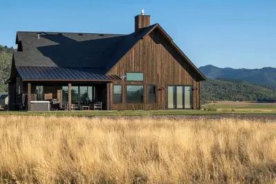 Image de Modern Comfort in Scenic Teton Reserve