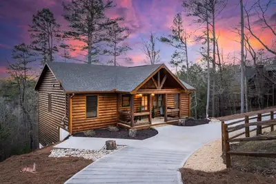 Image de Ellijay Escape: Hot Tub, Fireplace, Peaceful Views