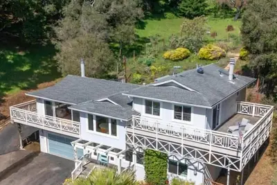 Image de Serene Mountain Home with Ocean View!