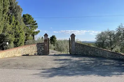 Image de La Fornace: Ancient farmhouse immersed in the gentle Tuscan countryside.
