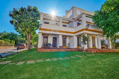 Image de Ruhiges Eckreihenhaus in wunderschöner Anlage zwischen Valencia und Alicante