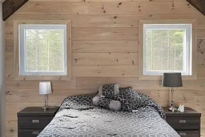 Image de Près de sentiers, motoneige, ski… paix, plein air et confort! 31 jours +