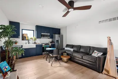 Image de Pet-Friendly Carriage House Close to Downtown