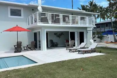 Image de Islamorada waterfront gem: Total reno ‘24: 3/3. 5, pool, spa & deep water dock.