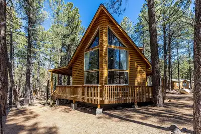 Image de Summer Retreat at Moose Manor: Luxury and Adventure Near the Grand Canyon