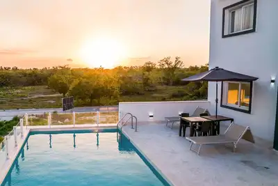 Image de Fast Starlink Net | Poolside | Artisan Coffee Bar