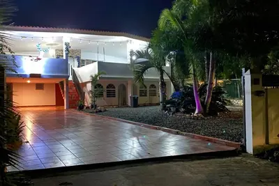 Cozy 4-bedroom house with WiFi and Ac in enchanting Isabela