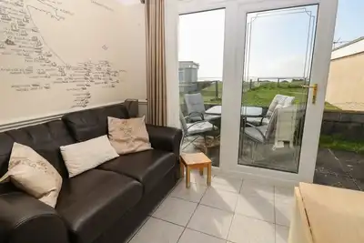 Image de Shipwreck Chalet, pet friendly, country holiday cottage in Kidwelly