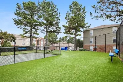 Image de Landing at Stonebridge Crossing Apartment Homes - 2 Bedrooms in Downtown Cordova