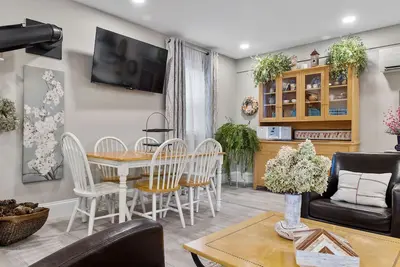 Image de Cozy rural cottage retreat on the banks of French Creek. Pet Friendly