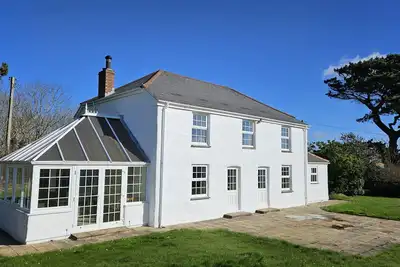 Image de Meadow House -  a cottage that sleeps 6 guests  in 3 bedrooms